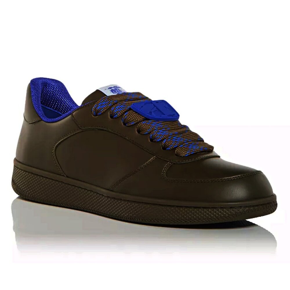 Burberry Men's Terrace Low Top Leather Sneakers in Loch Size 43 (MSRP $820)