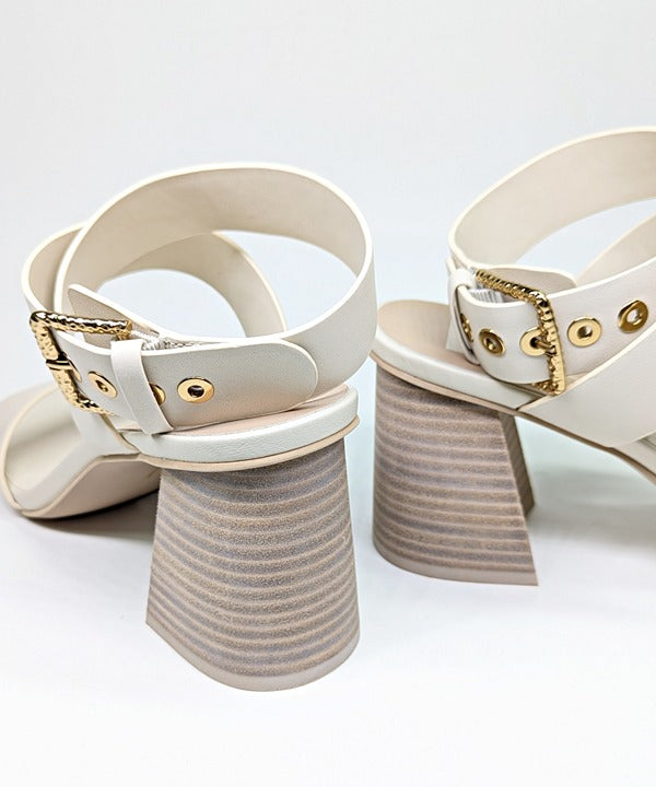 Dolce Vita Women's Paytin Ivory Ankle-Strap City Sandals Size 10 (MSRP $130)