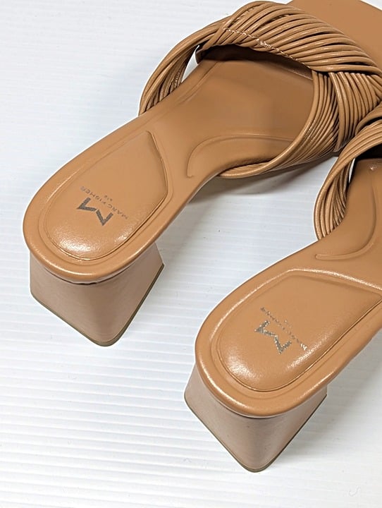 Marc Fisher LTD Women's Cherrie Leather Slide Sandals Size 10 (MSRP $150)