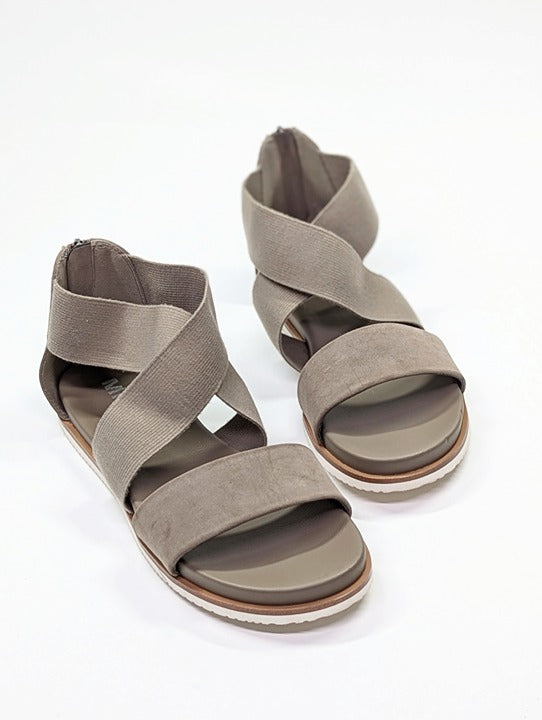 MIA Women's Valuna Flat Strappy Sandals Taupe Size 10 (MSRP $49)