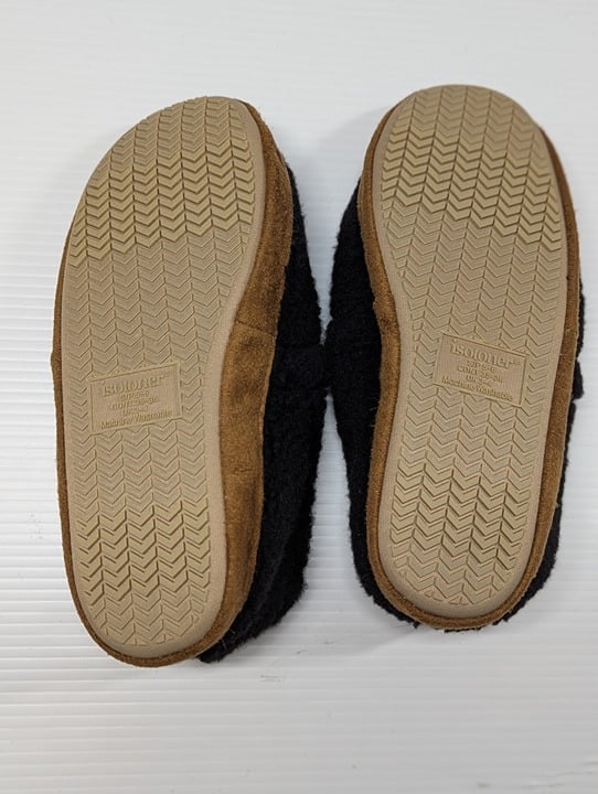 Isotoner Signature Women's Moccasin Slippers Black Size S 5-6 (MSRP $34)