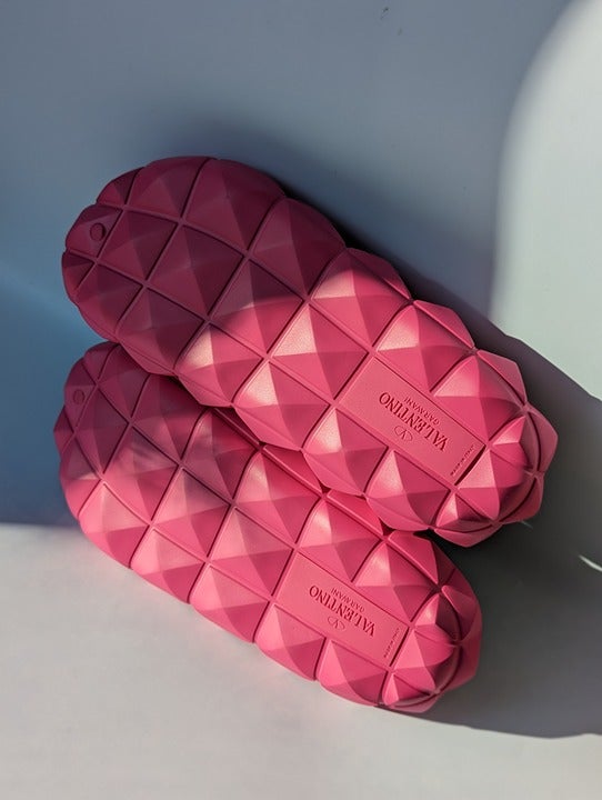 Valentino Garavani Men's Pink Roman Stud Turtle Slide Size 43 EU (MSRP $590)