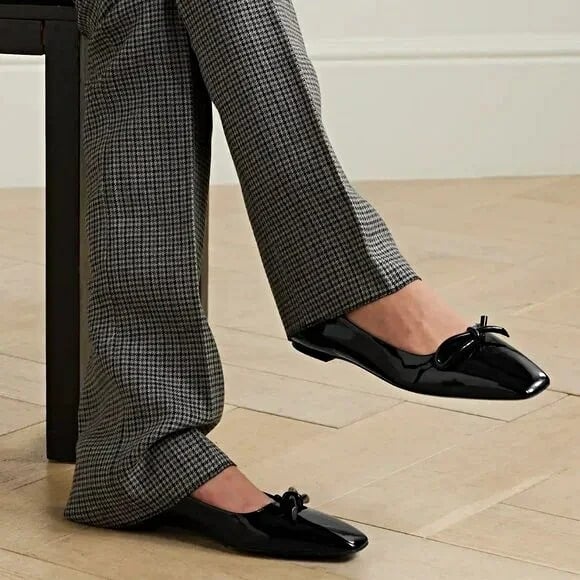 Ferragamo Women's Annie Patent Knot Ballerina Flats Black Size 7 C (MSRP $850)