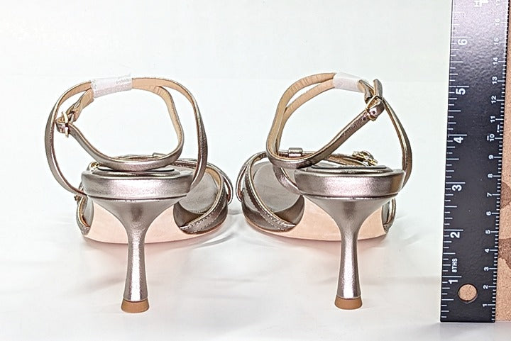 Badgley Mischka Brynna Leather Sandals with Heart Buckle Size 9 (MSRP $235)