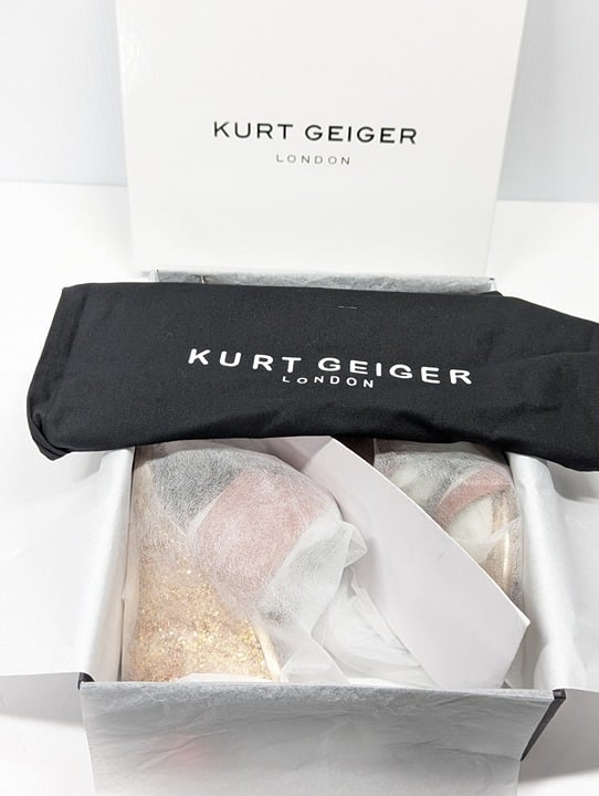 Kurt Geiger London Women's Charing Wedge Sandals Pale Pink Size 36 (MSRP $185)