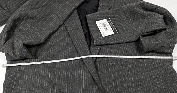 Vince Camuto Men's Bell 2-Piece Suit Light Gray Striped Size 46R/W40 (MSRP $150)