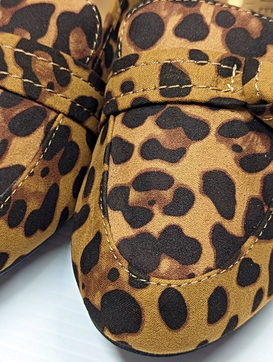 Journee Collection Women's Marci Leopard Slip On Flats Size 8 W (MSRP $65)