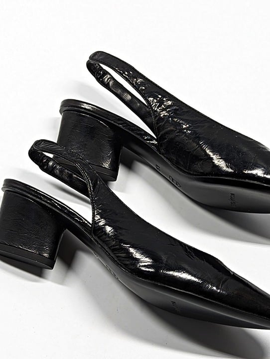 Donald J Pliner Women's Gema Pumps Black Distressed Shine Size 6.5 (MSRP $268)