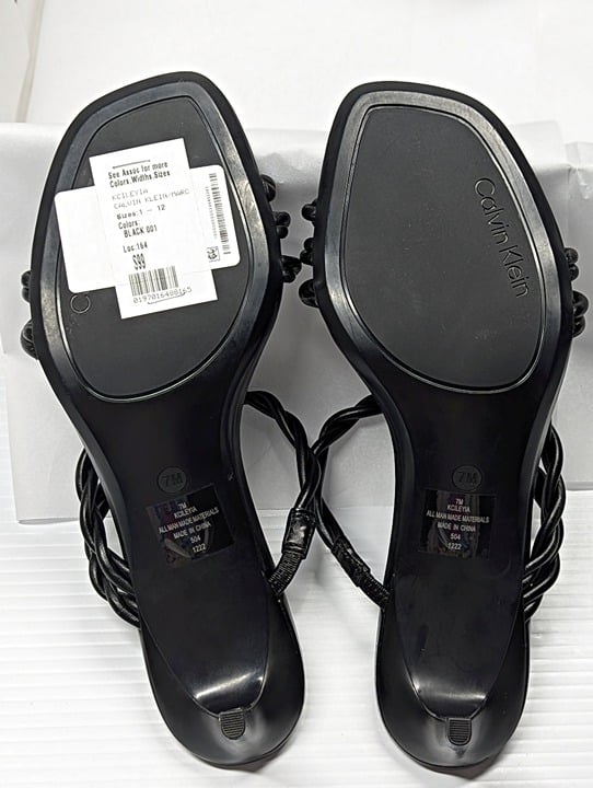 Calvin Klein Women's Ileyia Strappy Slip-On Dress Sandals Size 7 M (MSRP $99)