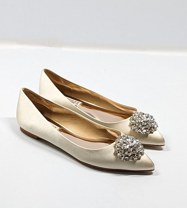 Badgley Mischka Women's Davis Embellished Ivory Satin Flats Size 6.5 (MSRP $195)