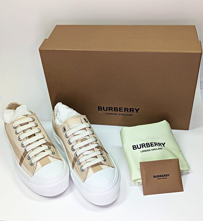 Burberry Women's Jack Checked Low Top Sneakers Size 36 (MSRP $675)