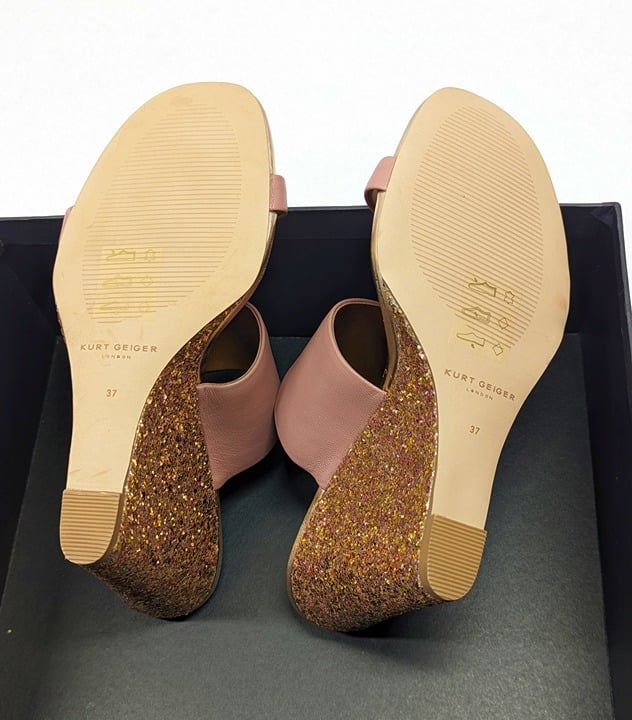 Kurt Geiger London Women's Charing Wedge Sandals Pale Pink Size 37 (MSRP $185)