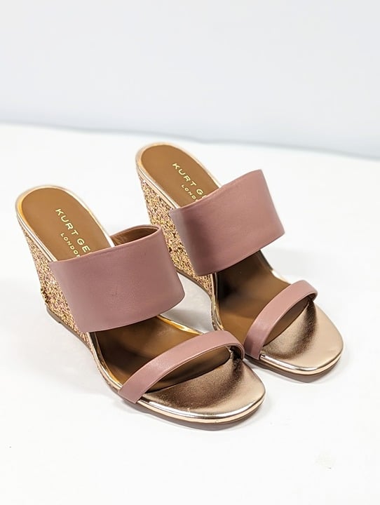 Kurt Geiger London Women's Charing Wedge Sandals Pale Pink Size 39 (MSRP $185)