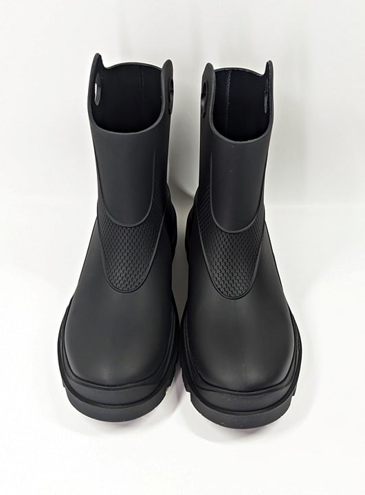 Moncler Women's Misty Black Round Toe Embossed Logo Rain Boots Size 41 MSRP $555