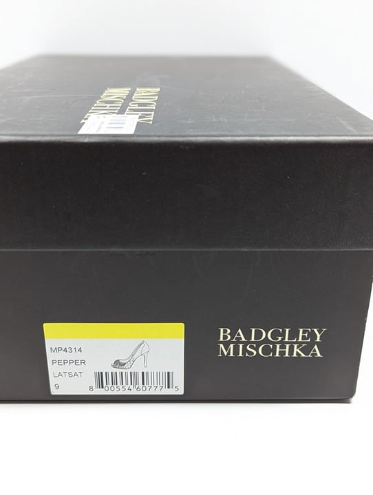 Badgley Mischka Women's Pepper Embellished Pumps Satin Size 9 (MSRP $295)