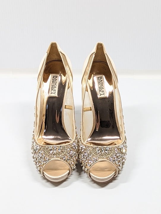 Badgley Mischka Women's Pepper Embellished Pumps Satin Size 9.5 (MSRP $295)