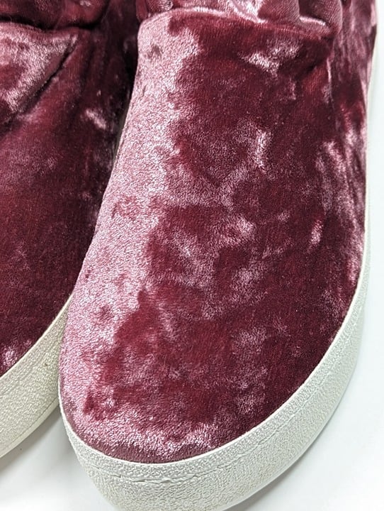 Opening Ceremony Women's Didi Velvet Ruffle Slip-On Sneaker Size 36 (MSRP $225)