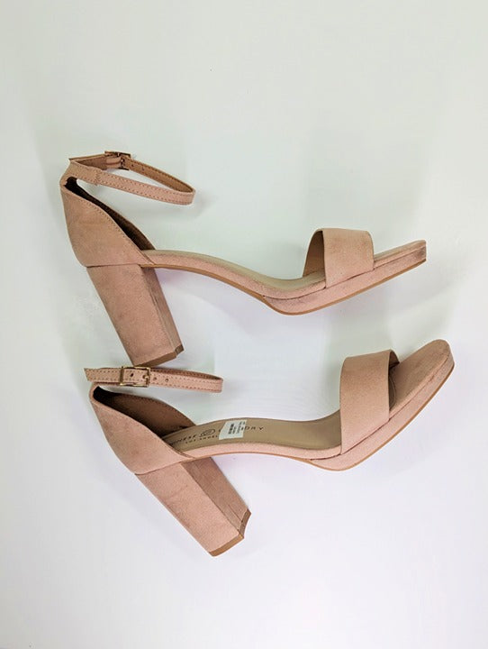 Chinese Laundry Women's Teri Micro Suede Dark Nude Size 10 (MSRP $90)