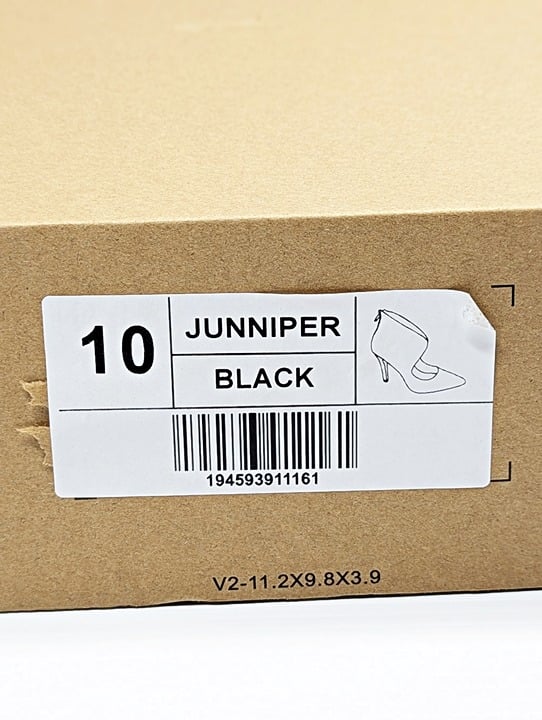 Journee Collection Women's Junniper Keyhole Stilettos Black Size 10 (MSRP $100)