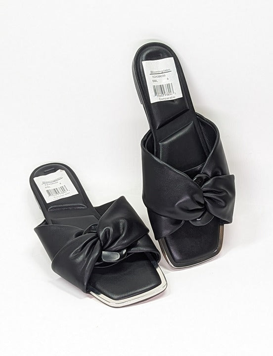 NWOB DKNY Women's Doretta Black Square Toe Slide Sandals Size 8 (MSRP $120)