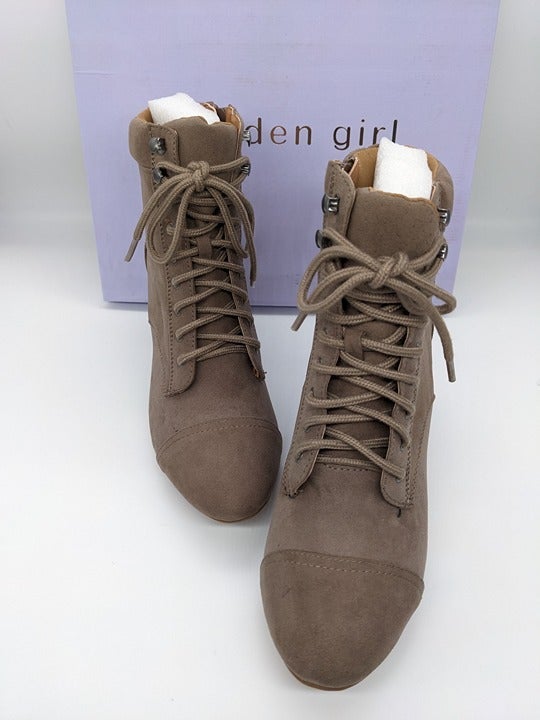 Madden Girl Women's Justinee Faux Suede Heels Combat & Lace-up Boots Size 10 M