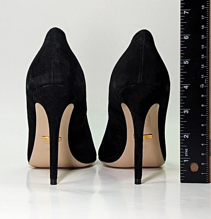 Gucci Women's Black Suede Point Toe Stiletto Heel Pump Size 36.5 (MSRP $720)