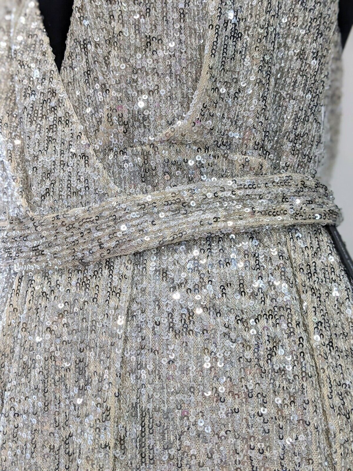 Halston Women's Sequined Halter Formal Dress M (MSRP $425)