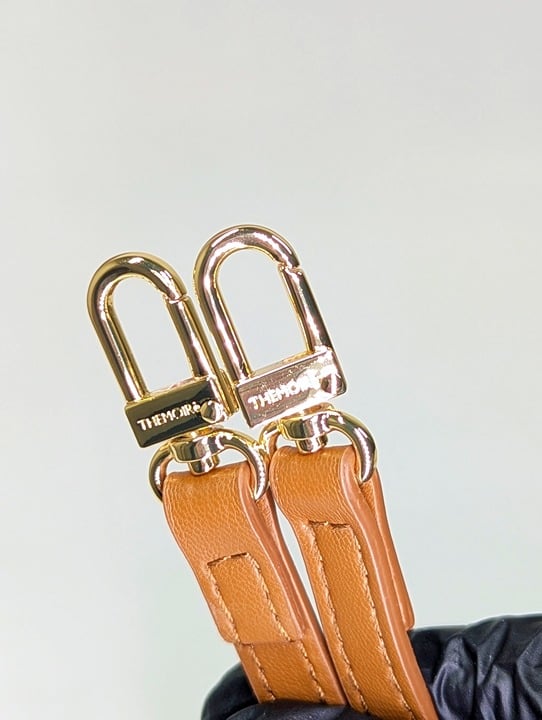 THEMOIRè Tia Women's Flat Toffee Woven Convertible Clutch (MSRP $490)