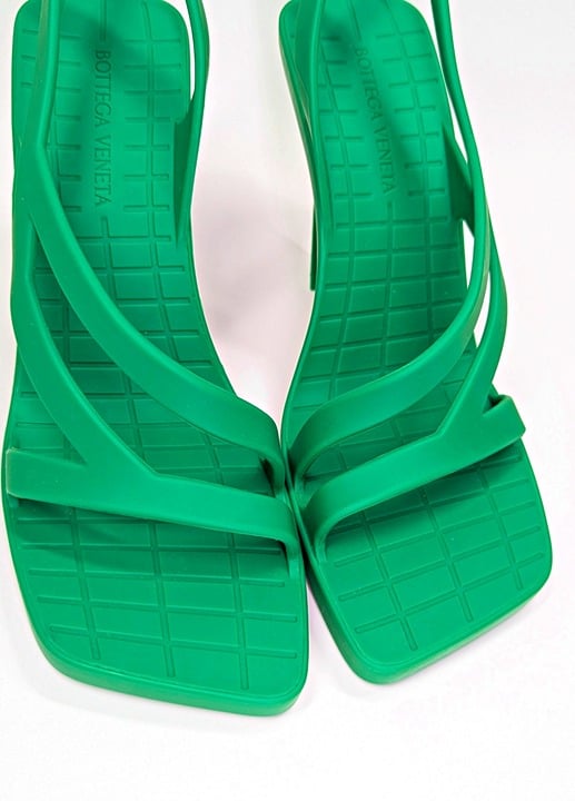Bottega Veneta Jimbo Women's Slingback Rubber Heeled Sandals Size 38 (MSRP $890)