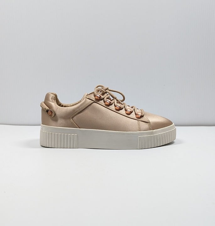 Kendall + Kylie Women's Rae 3 Light Pink Satin Sneakers Size 8.5 (MSRP $150)