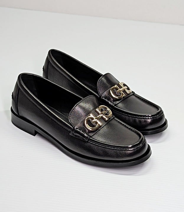 Ferragamo Women's Ofelia Black Calf Leather Loafers Size 7 C (MSRP $895)