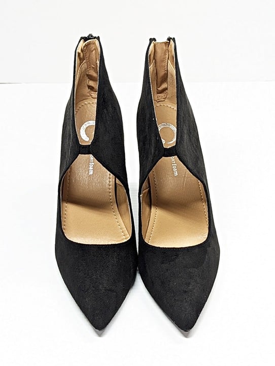 Journee Collection Women's Junniper Keyhole Stilettos Black Size 10 (MSRP $100)