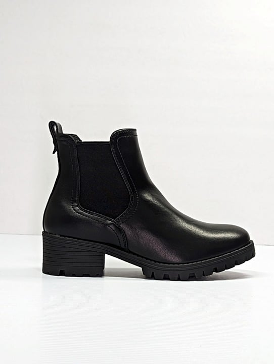 Sugar Women's Kelce Ankle Boot Black Smooth Gore Size 8 M (MSRP $65)