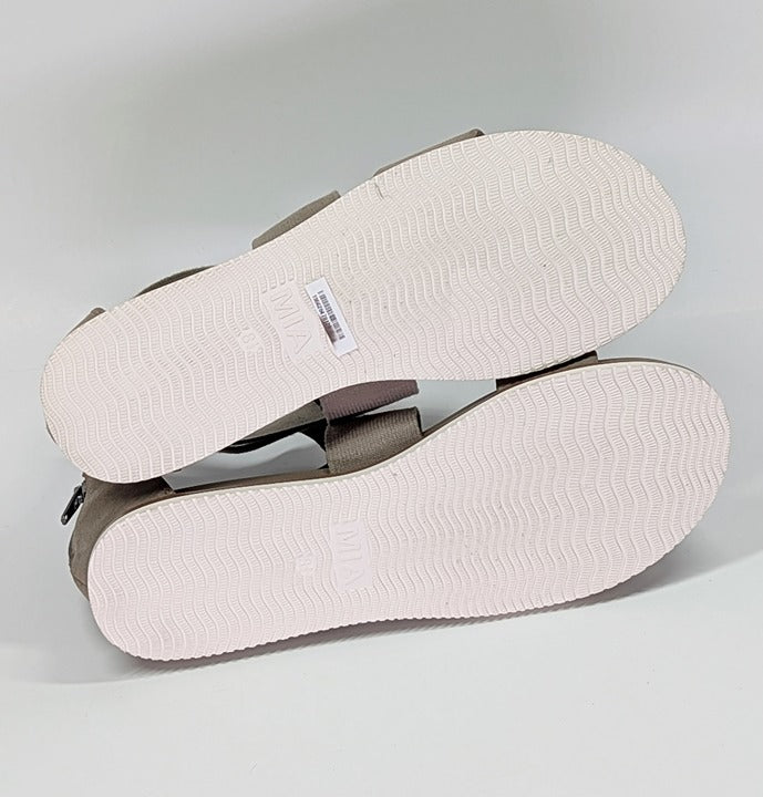 MIA Women's Valuna Flat Strappy Sandals Taupe Size 8.5 (MSRP $49)