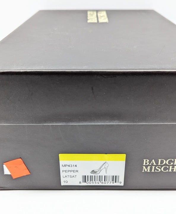 Badgley Mischka Women's Pepper Embellished Pumps Satin Size 10 (MSRP $295)