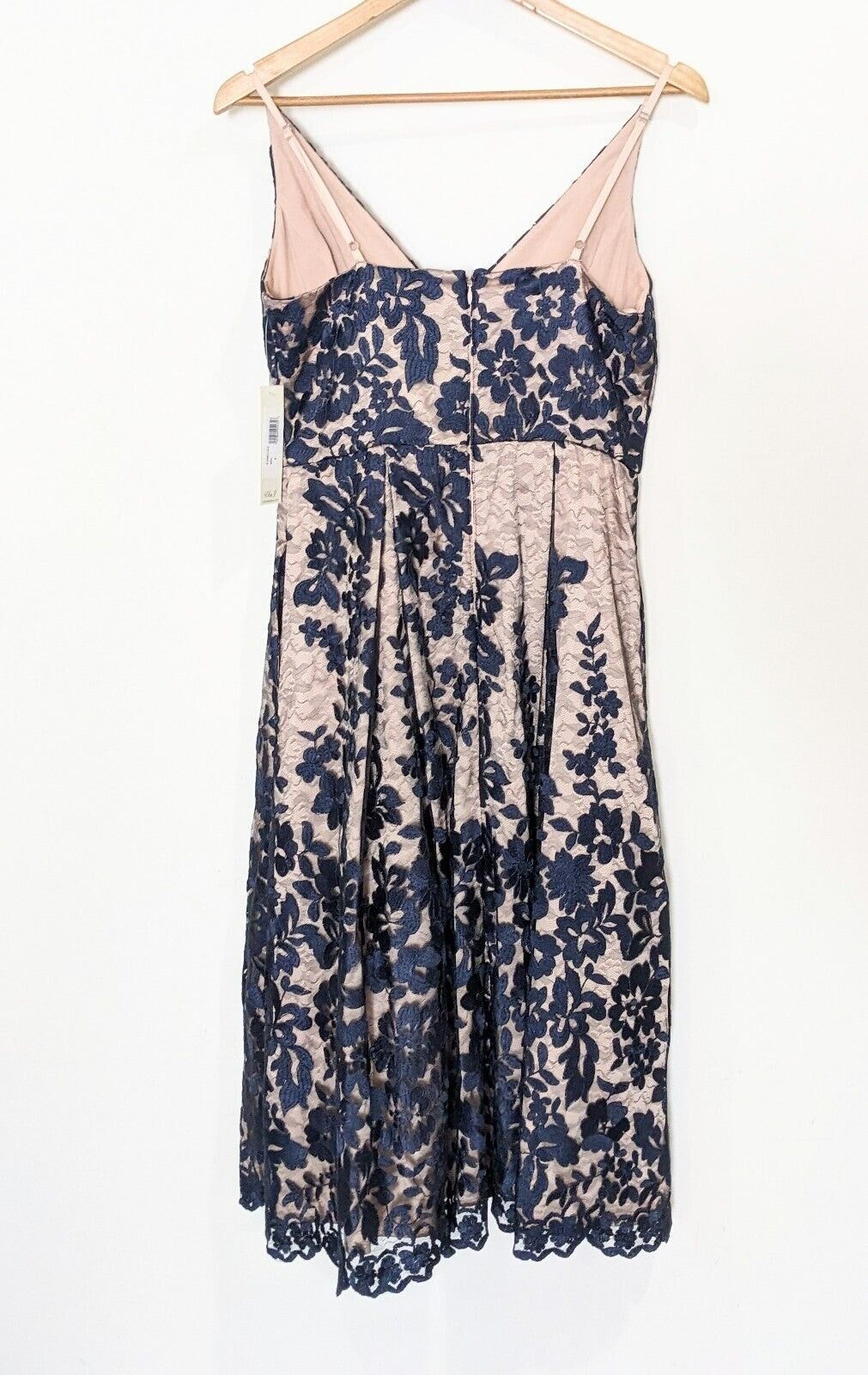Eliza J Women's V-Neck Lace Dress Size 8 (MSRP $228)
