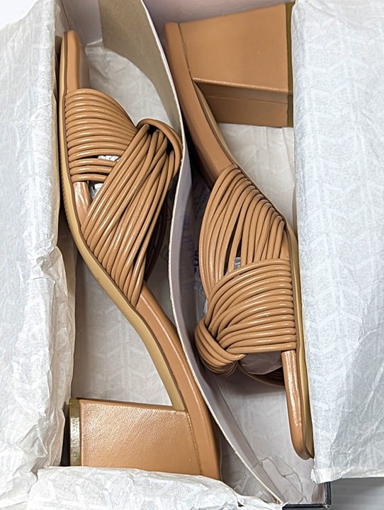 Marc Fisher LTD Women's Cherrie Leather Slide Sandals Size 10 (MSRP $150)