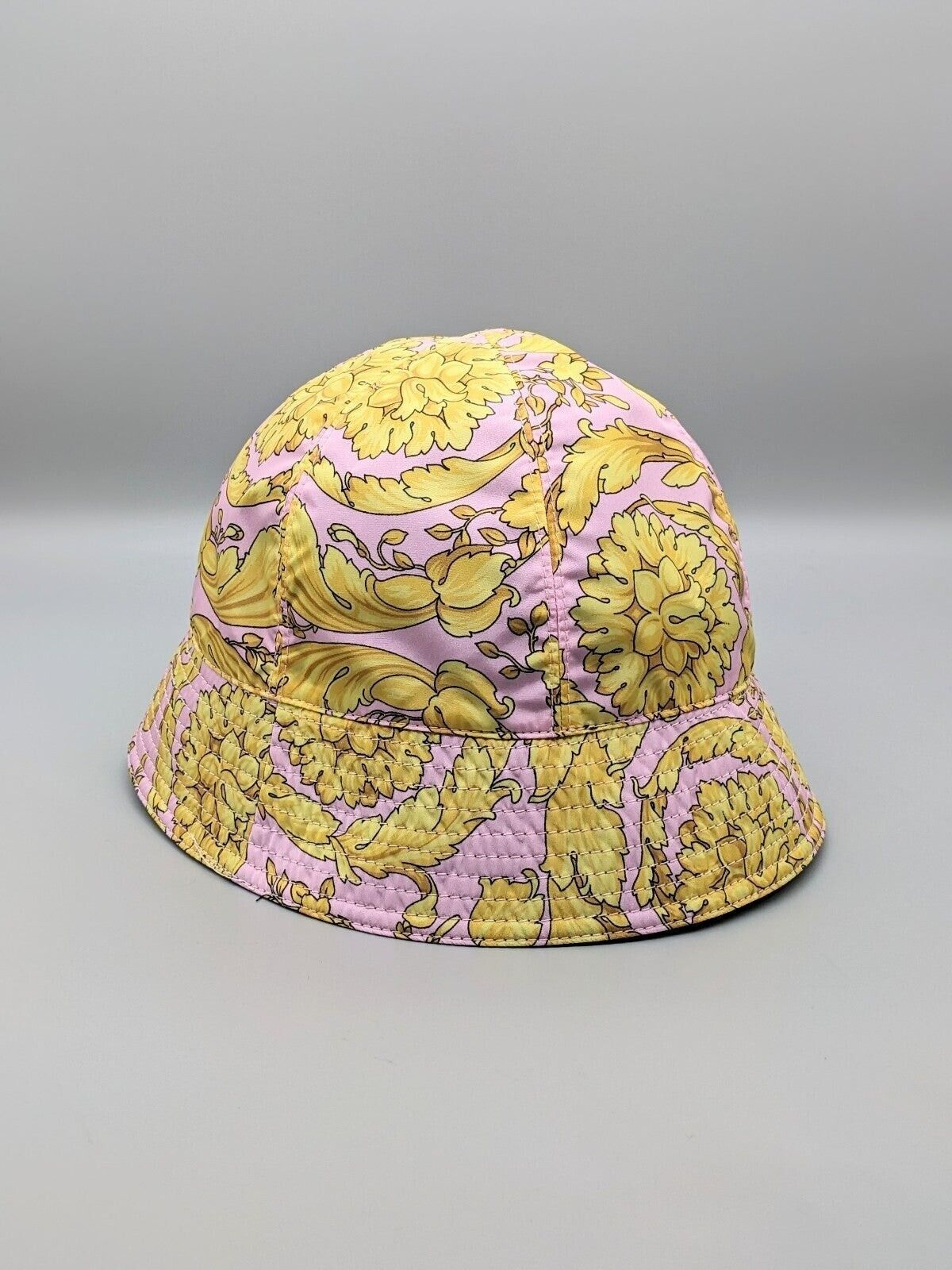 Versace Women's Barocco Print Bucket Hat Size 58 (MSRP $625)