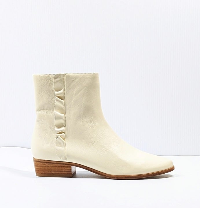 Joie Women's Laleh Ruffle Shell Leather Ankle Booties Size 39.5 EU (MSRP $368)
