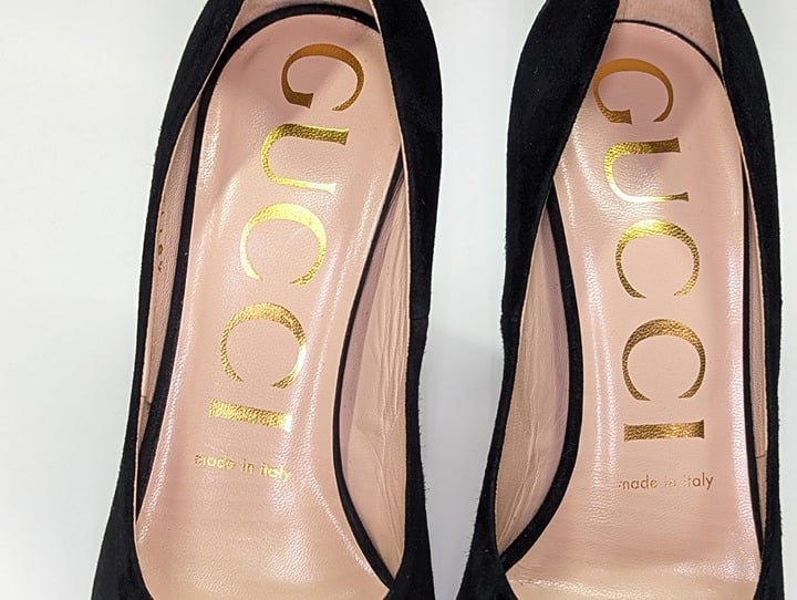 Gucci Women's Black Suede Point Toe Stiletto Heel Pump Size 36.5 (MSRP $720)