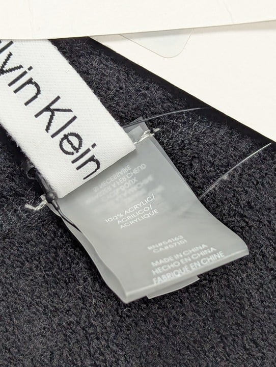 Calvin Klein Women’s Super Soft Black Infinity Loop Scarf O/S (MSRP $68)
