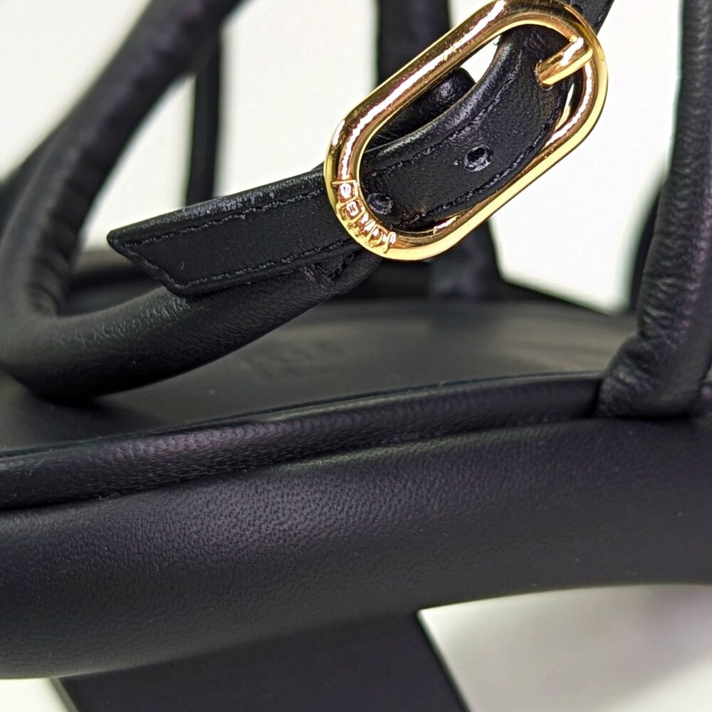 Fendi Women's Baguette Heeled Sandals Nero Nappa Leather Size 37 (MSRP $1,190)
