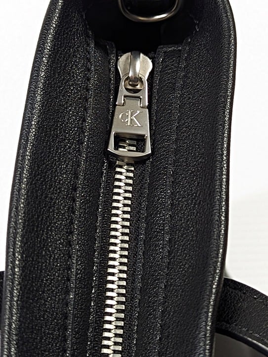 Calvin Klein Women's Ultralight Large Shopper Tote in Black (MSRP $148)