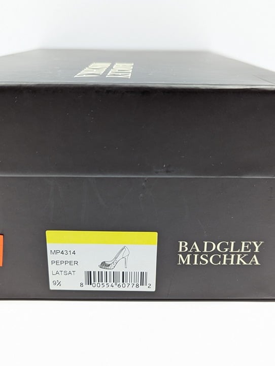 Badgley Mischka Women's Pepper Embellished Pumps Satin Size 9.5 (MSRP $295)