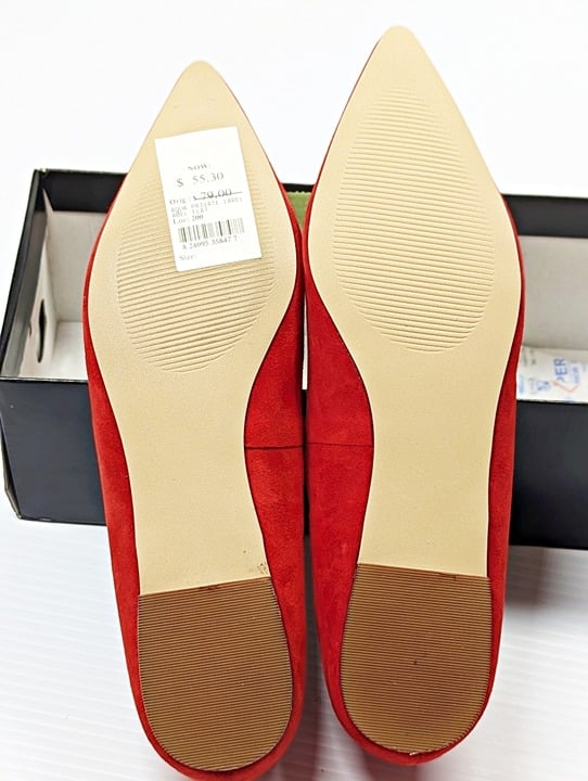 Aqua Women's Abel Red Suede Point Toe Flats Size 8.5 M (MSRP $79)