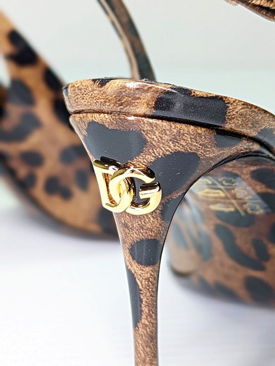 Dolce&Gabbana Leopard Pointed Toe Slingback Stiletto Pumps Size 36.5 MSRP $1,145