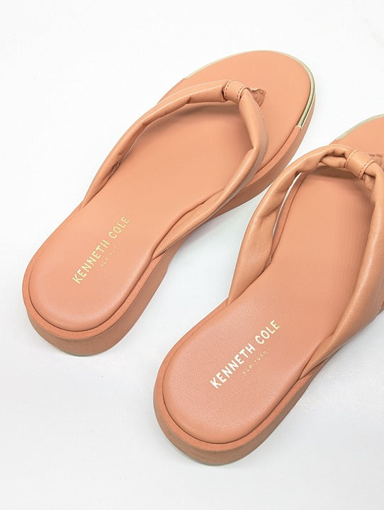 Kenneth Cole Women's Athens Platform Thong in Peach Leather Size 6 (MSRP $89)