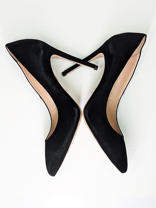 Gucci Women's Black Suede Point Toe Stiletto Heel Pump Size 36.5 (MSRP $720)