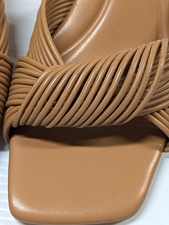 Marc Fisher LTD Women's Cherrie Leather Slide Sandals Size 10 (MSRP $150)