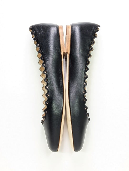 Chloe Women's Lauren Ballet Flats Black Scallop Leather Size 38.5 (MSRP $595)